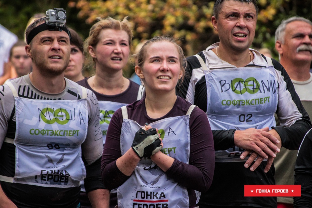 Михаил Крысанов (инженер-программист отдела сопровождения коммерческих организаций), Ольга Чулицкая (руководитель отдела по работе с госсектором), Екатерина Постникова (бухгалтер), Дарья Сергеева (руководитель проектов отдела продаж и внедрения СЭД), Виталий Викторович Серёгин (директор по развитию) 